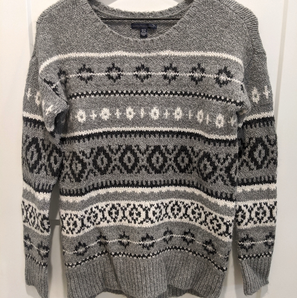 American Eagle Sweater